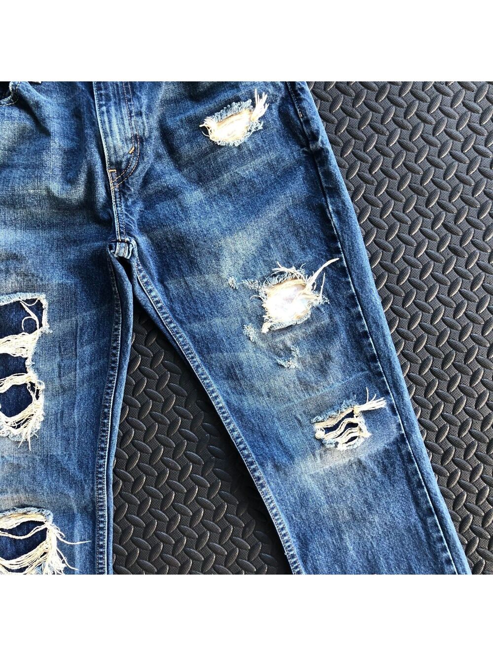 Levi's 511 Distressed Blue Denim Jeans Made in Colombia 34x32 - Picture 6 of 10